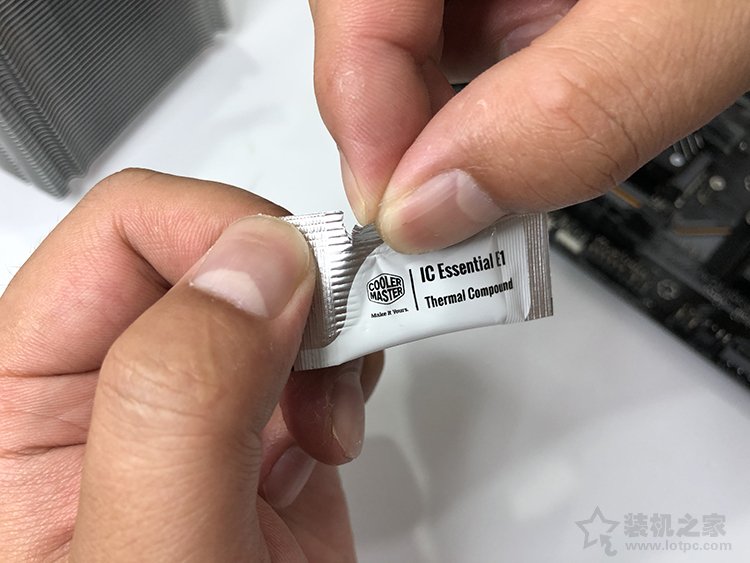 酷冷至尊T400i怎么装？酷冷至尊T400i散热器安装方法图解教程